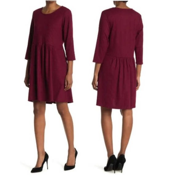 Tash and Sophie Dresses & Skirts - Ribbed Shirred Dress Tash and Sophie Size L, Burgundy Red
